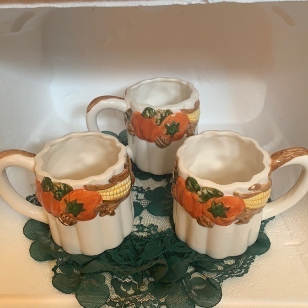 ASIA MASTER GROUP/ FALL COFFEE CUPS